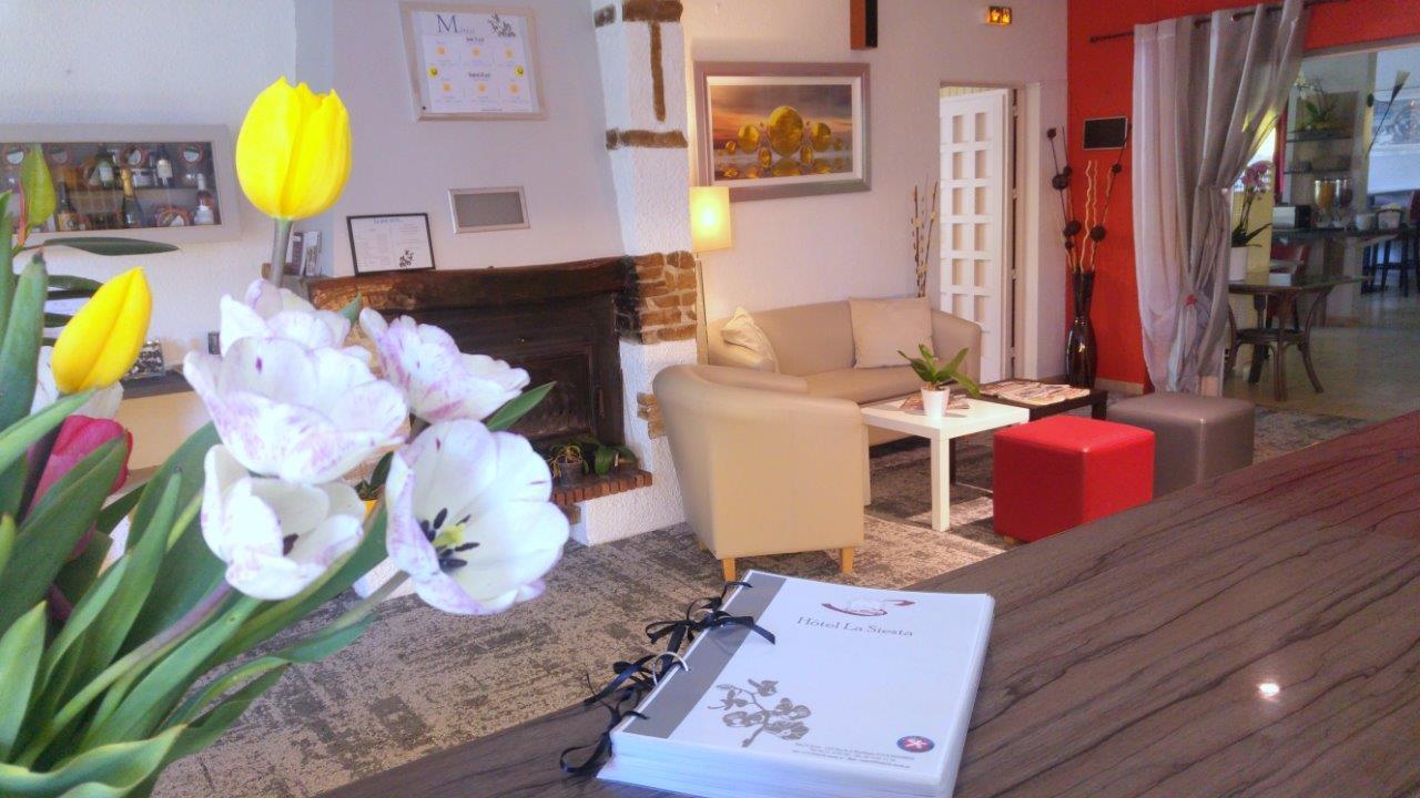 The Originals City, Hotel La Siesta, Annonay Est Davézieux Exteriör bild